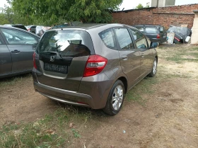 Обява за продажба на Honda Jazz 1.4i-VTEC FACELIFT NAVI ~11 800 лв. - изображение 4