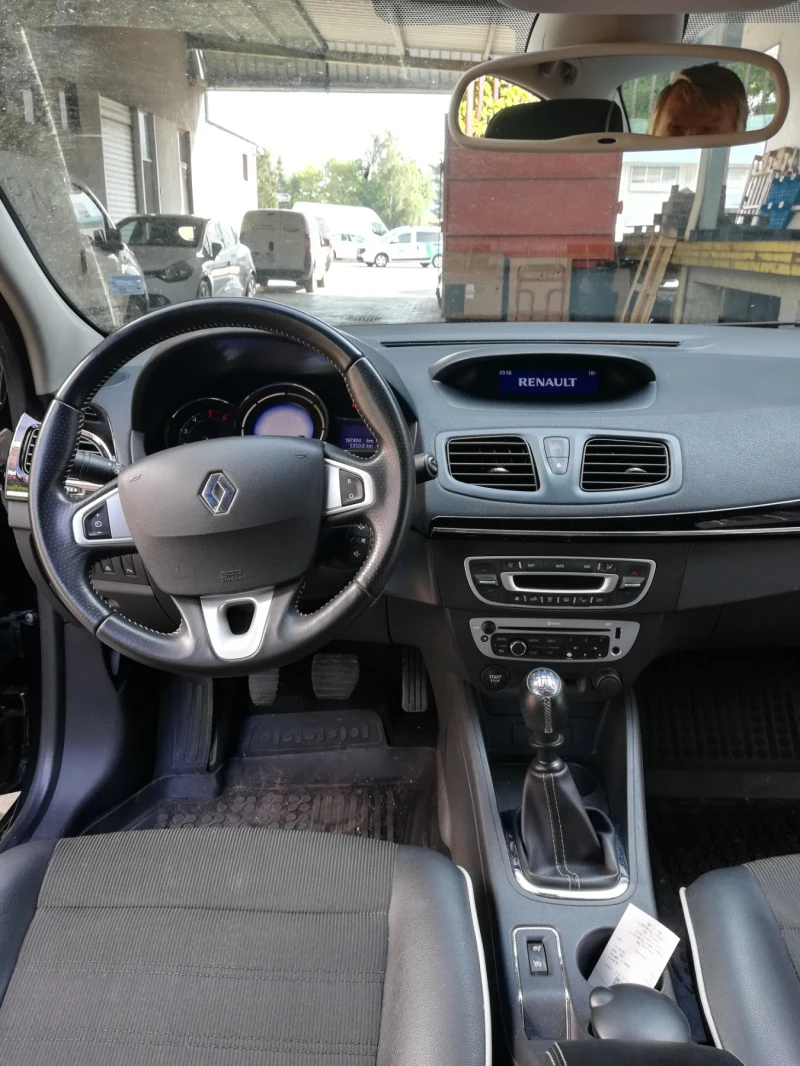 Renault Fluence, снимка 4 - Автомобили и джипове - 46110334