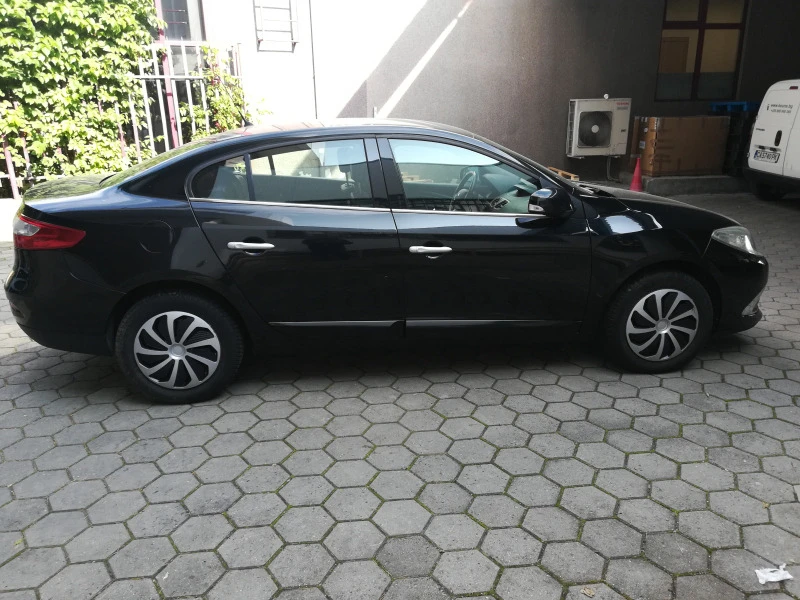 Renault Fluence, снимка 3 - Автомобили и джипове - 46110334