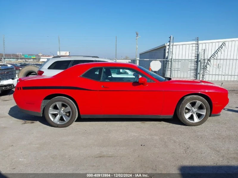 Dodge Challenger 3.6L V-6 DOHC, VVT, 305HP Rear Wheel Drive, снимка 5 - Автомобили и джипове - 48601057