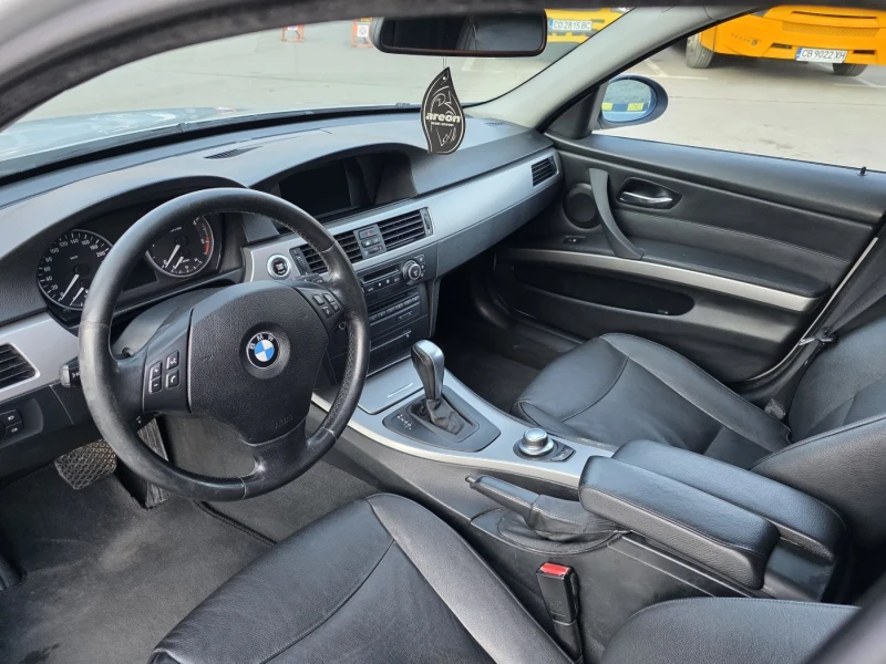 BMW 320 2.0D, снимка 12 - Автомобили и джипове - 48983945