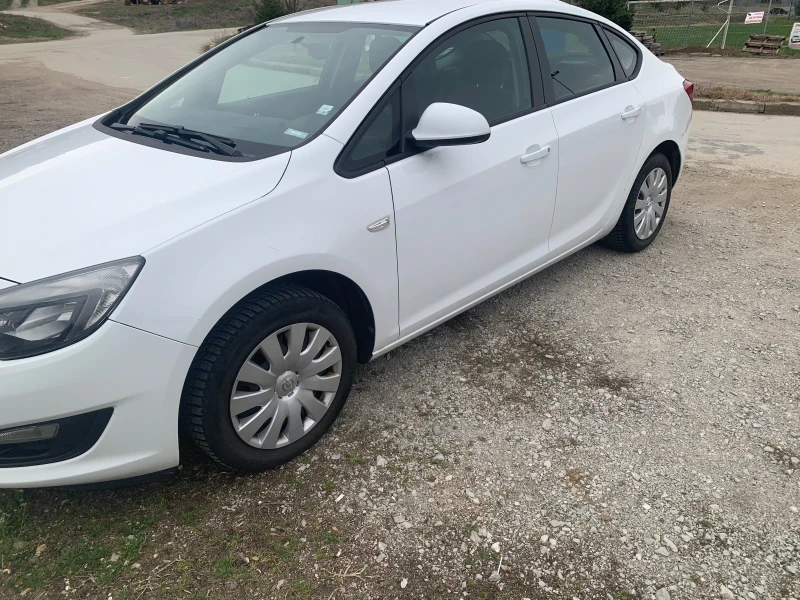 Opel Astra, снимка 2 - Автомобили и джипове - 49513728