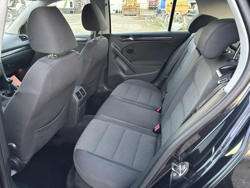 VW Golf VI 1.6TDI, снимка 11 - Автомобили и джипове - 52830804