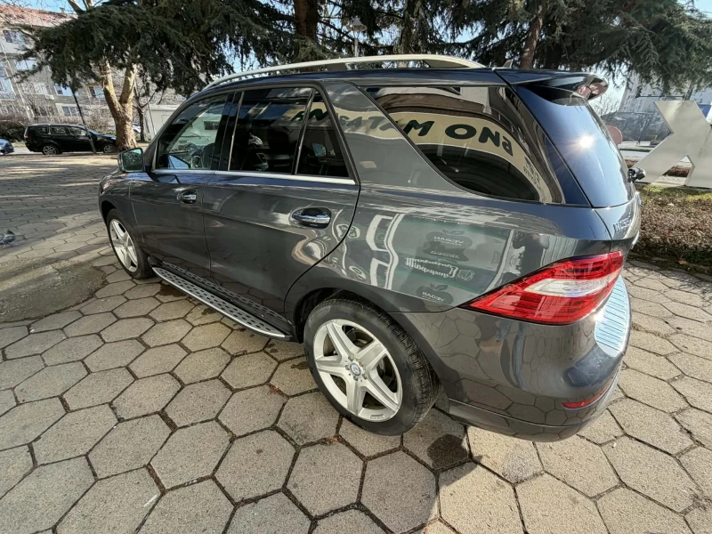 Mercedes-Benz ML 550, снимка 4 - Автомобили и джипове - 53151747