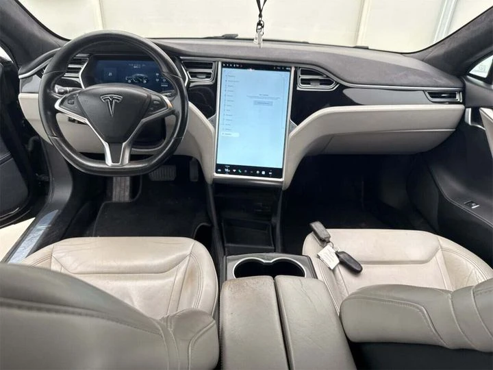 Tesla Model S  4х4 Европейска Автопилот, снимка 7 - Автомобили и джипове - 53931185