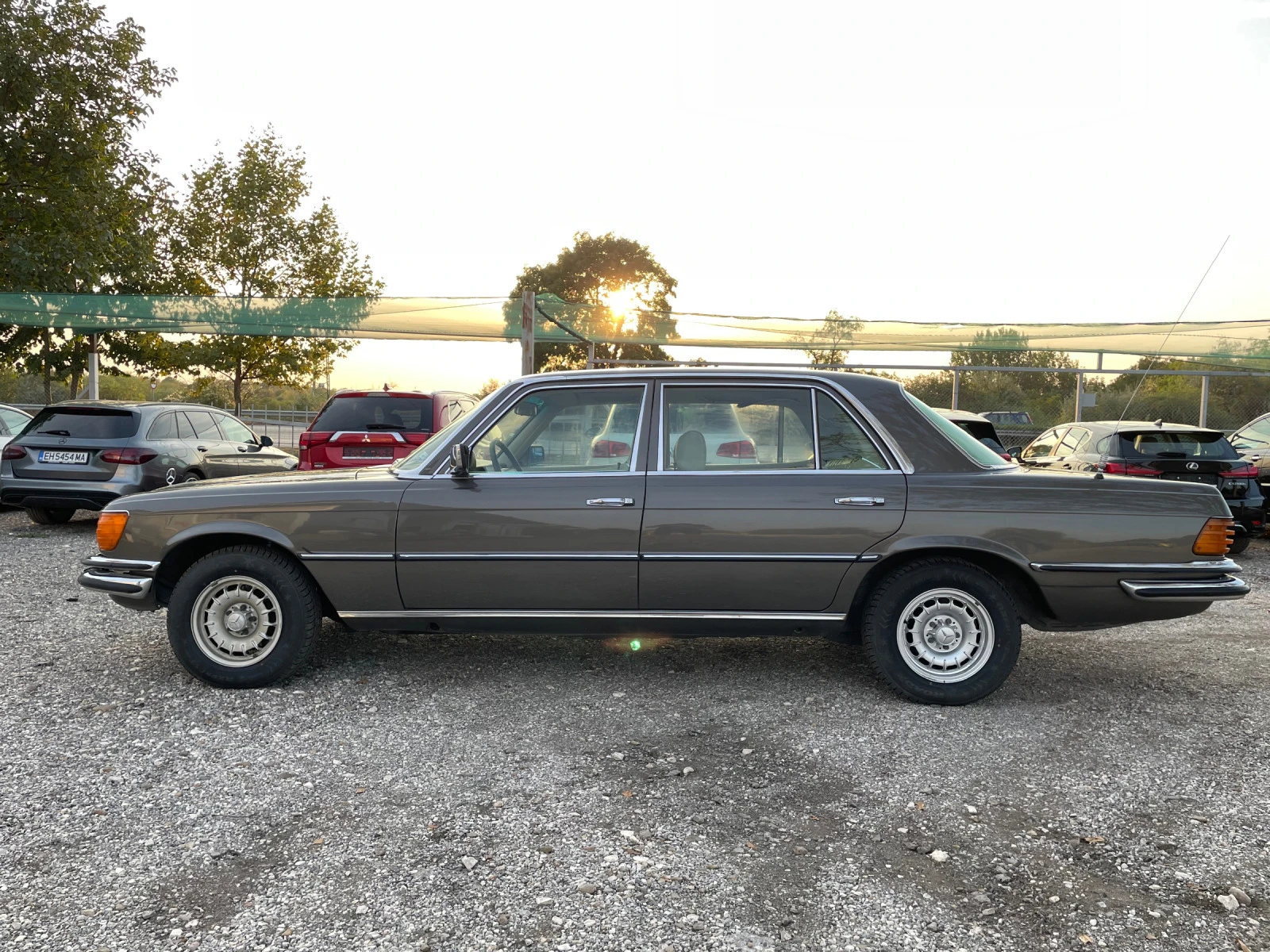 Mercedes-Benz 350 SEL/V8/Automatik/Климатроник  - изображение 8