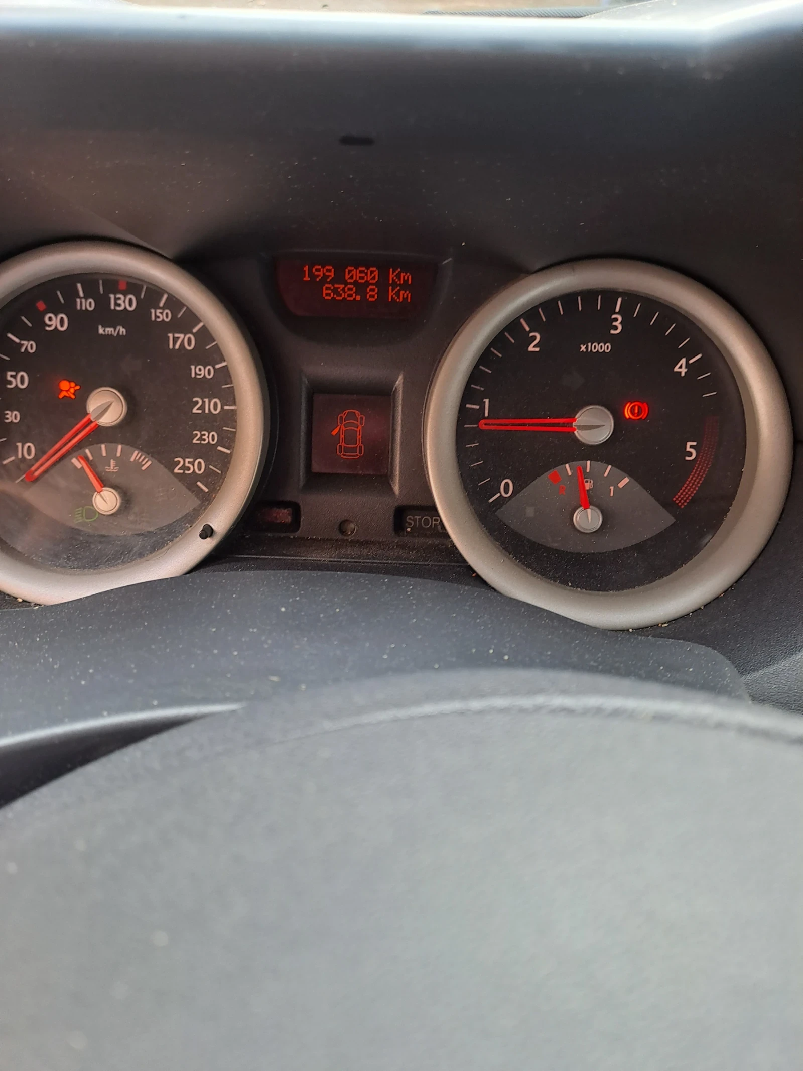 Renault Megane  - изображение 8