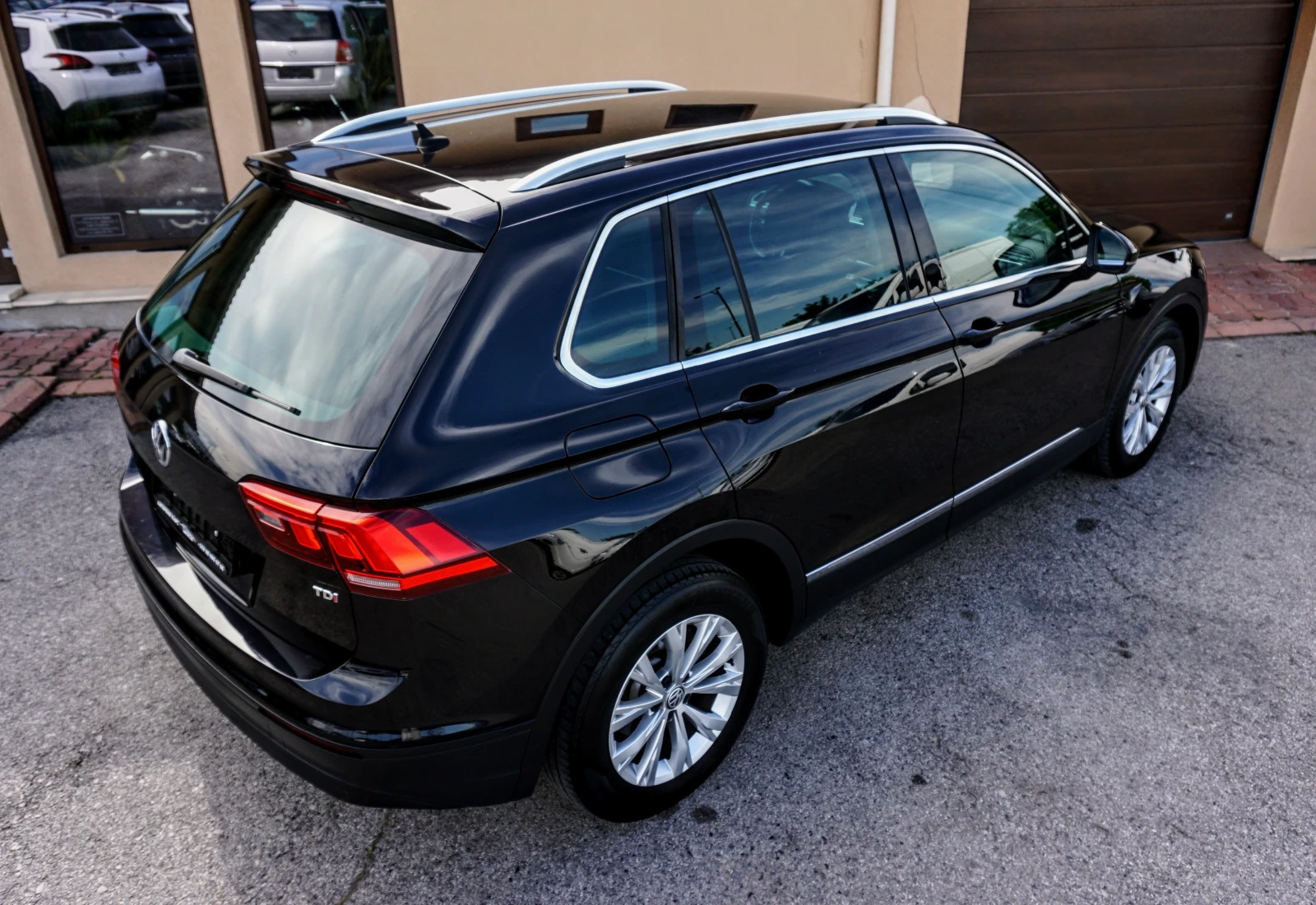 VW Tiguan 1.6TDI STYLE  - изображение 3