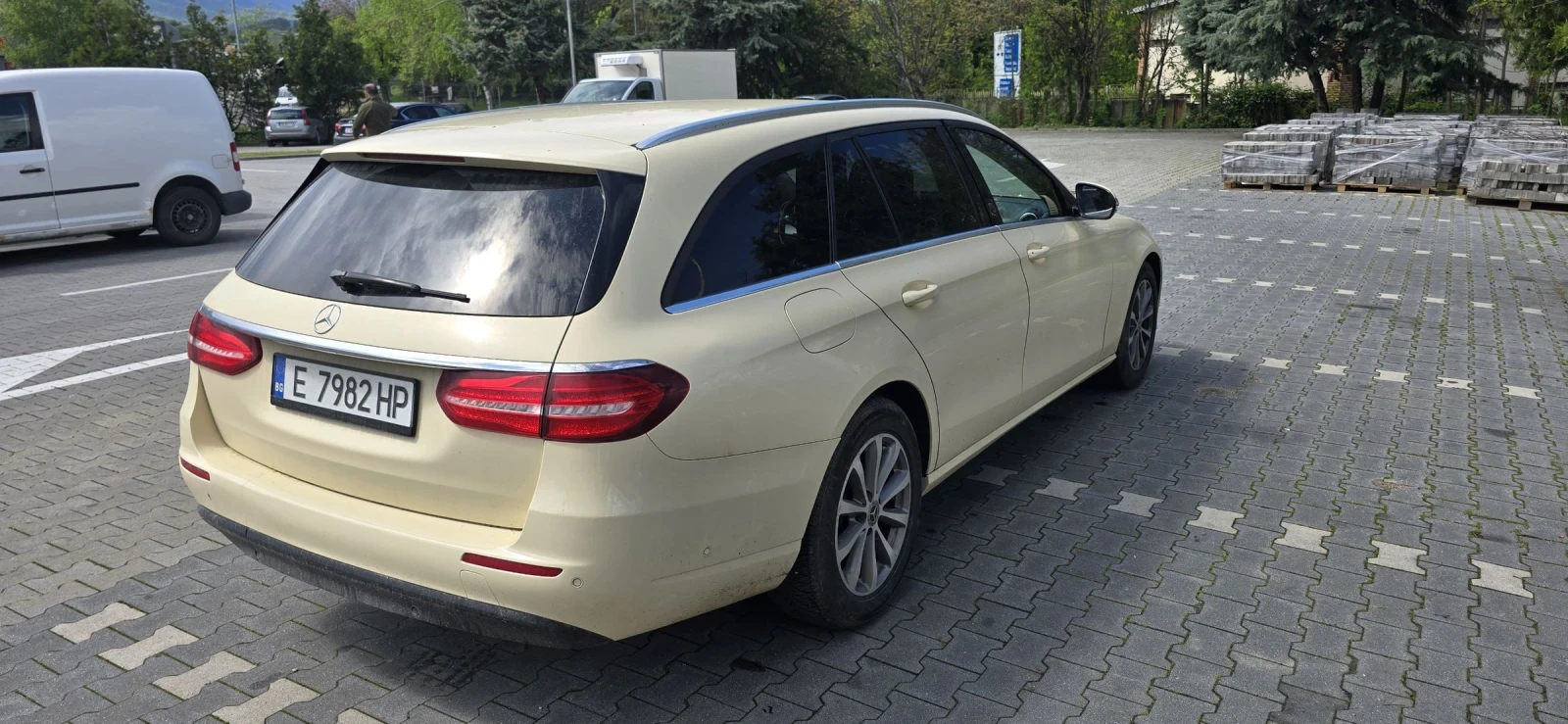Mercedes-Benz E 220  - изображение 8