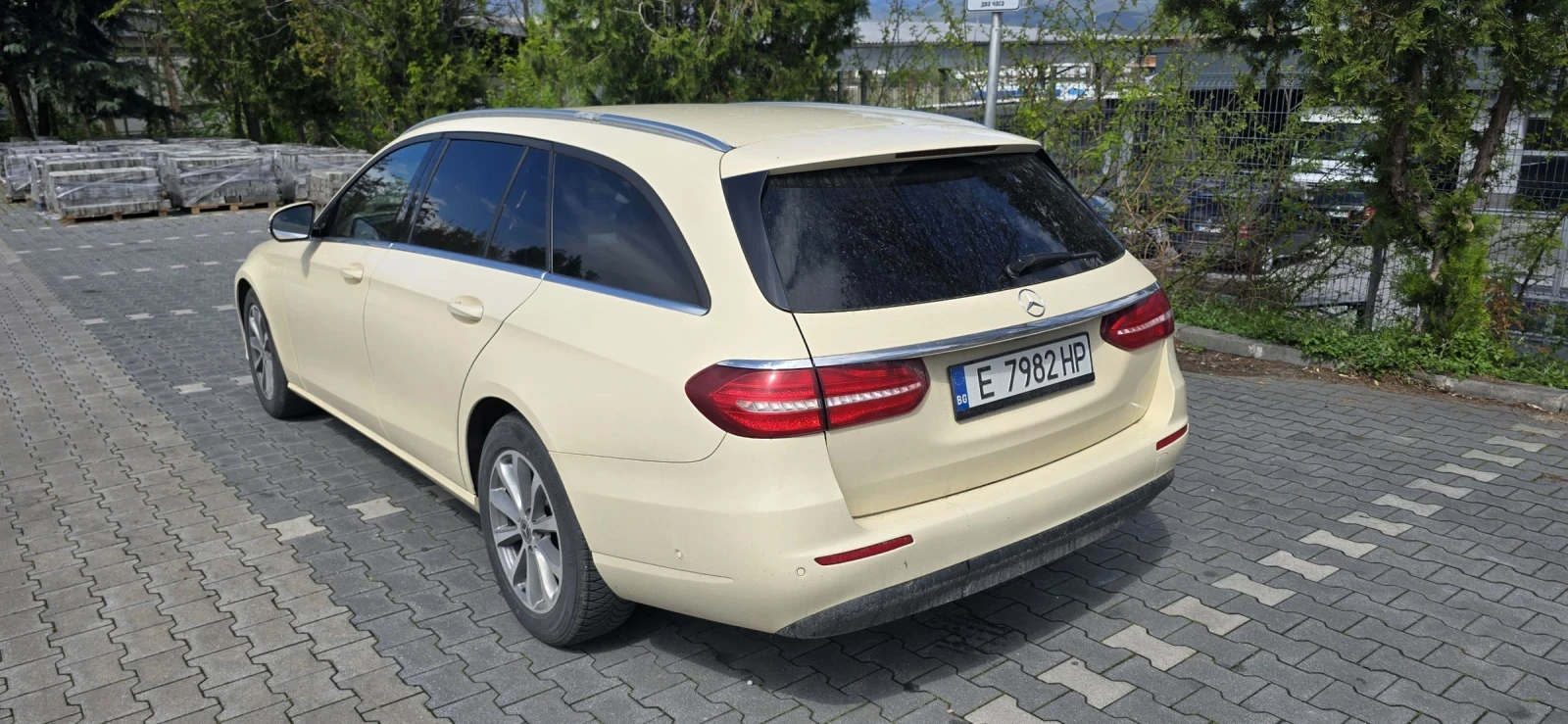 Mercedes-Benz E 220  - изображение 5