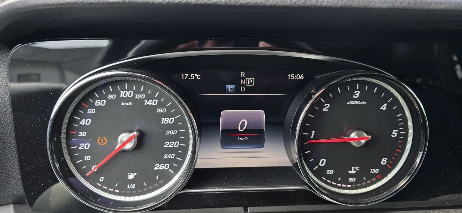 Mercedes-Benz E 220  - изображение 9