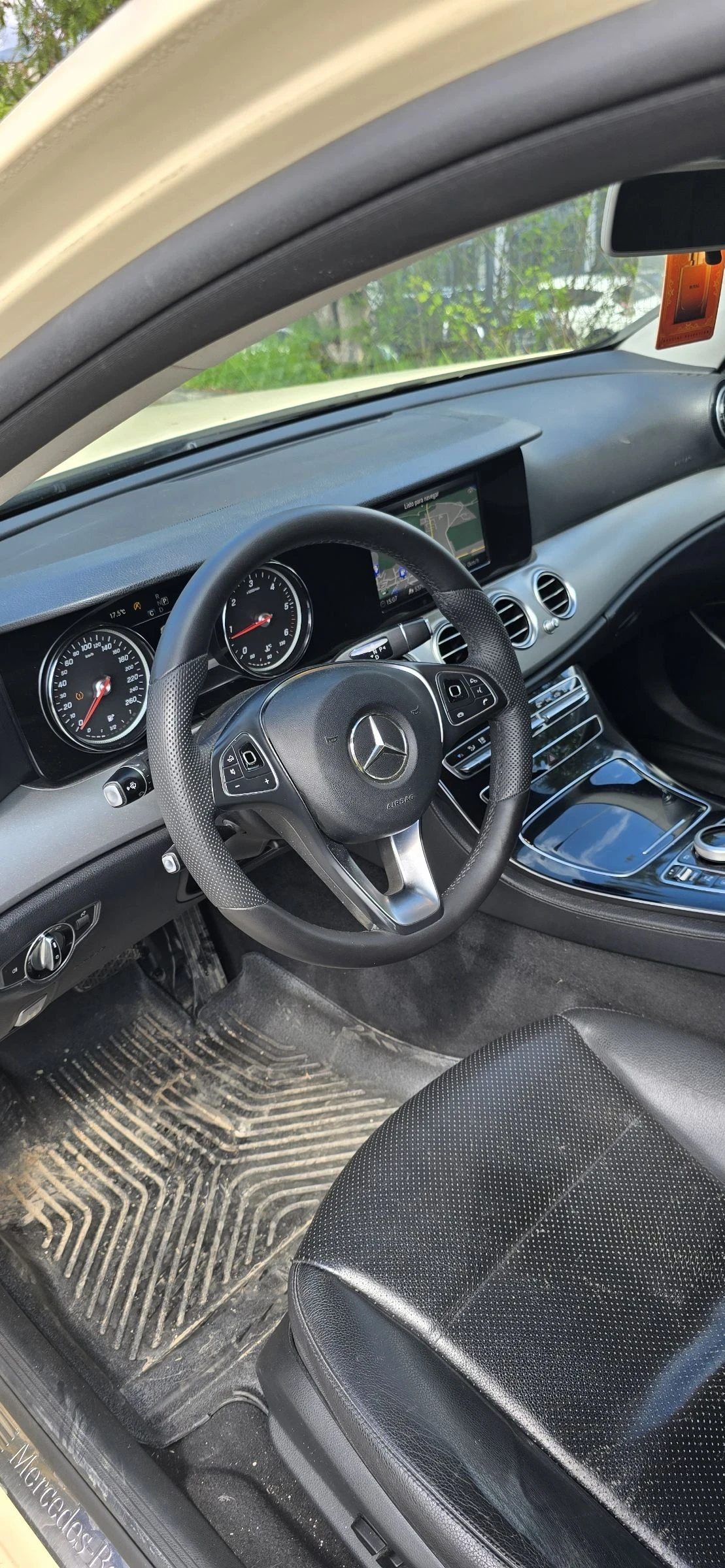 Mercedes-Benz E 220  - изображение 10