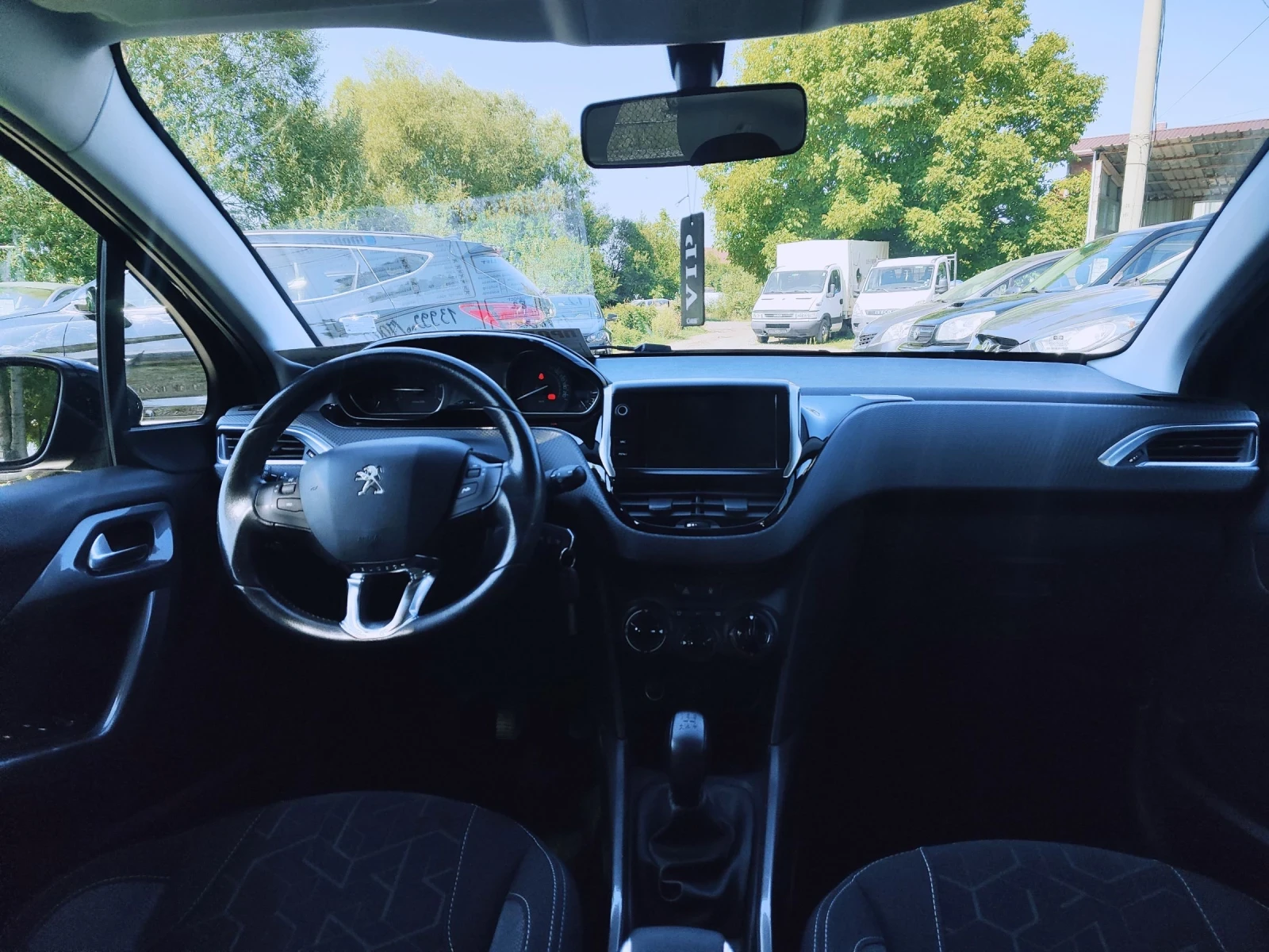 Peugeot 2008 1.2i 82к.с// Обслужен// - изображение 10
