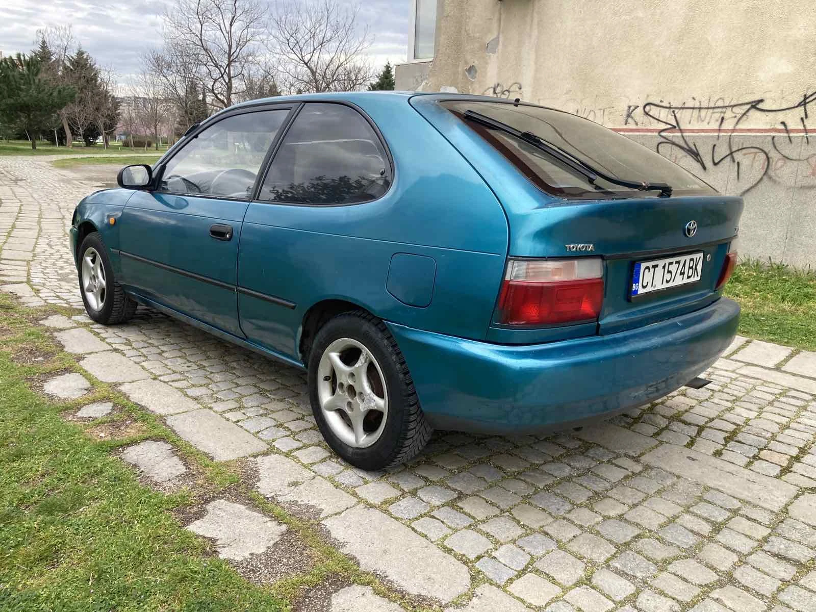 Toyota Corolla 1.3 Бензин, снимка 4 - Автомобили и джипове - 54012329