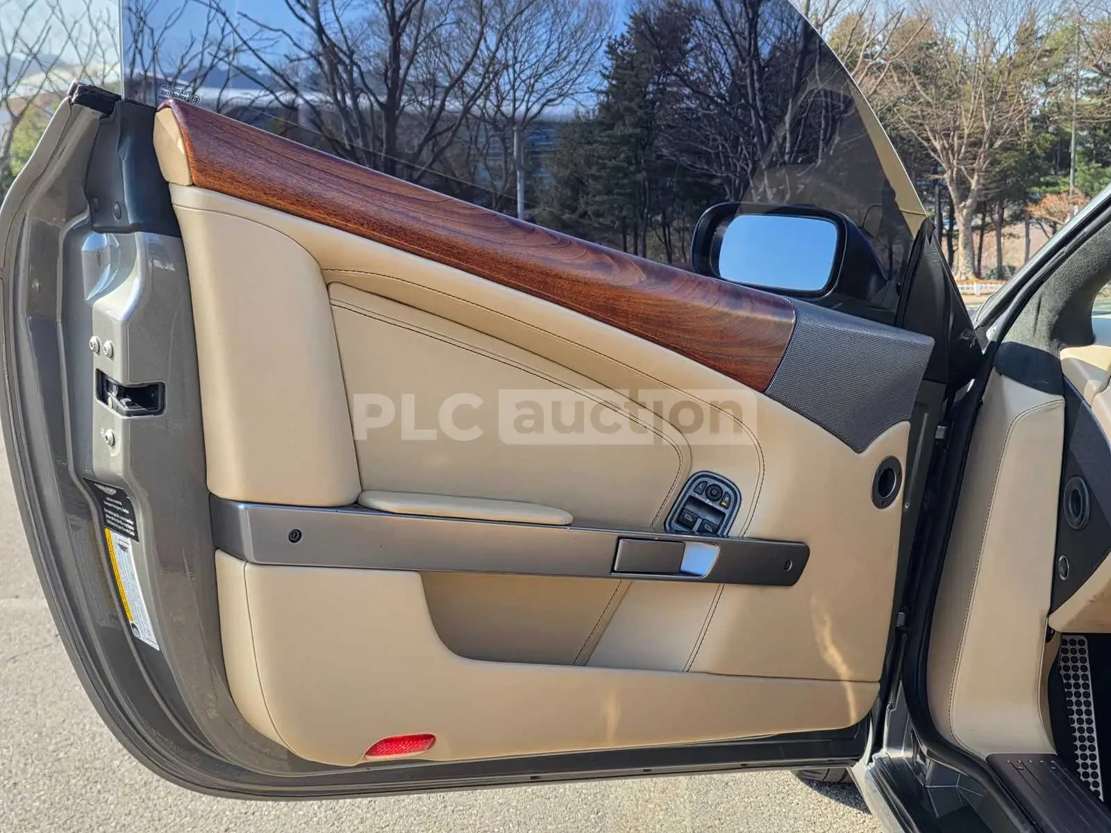 Aston Martin Db9 ЛИЗИНГ/АВТОМАТ, снимка 11 - Автомобили и джипове - 54090043