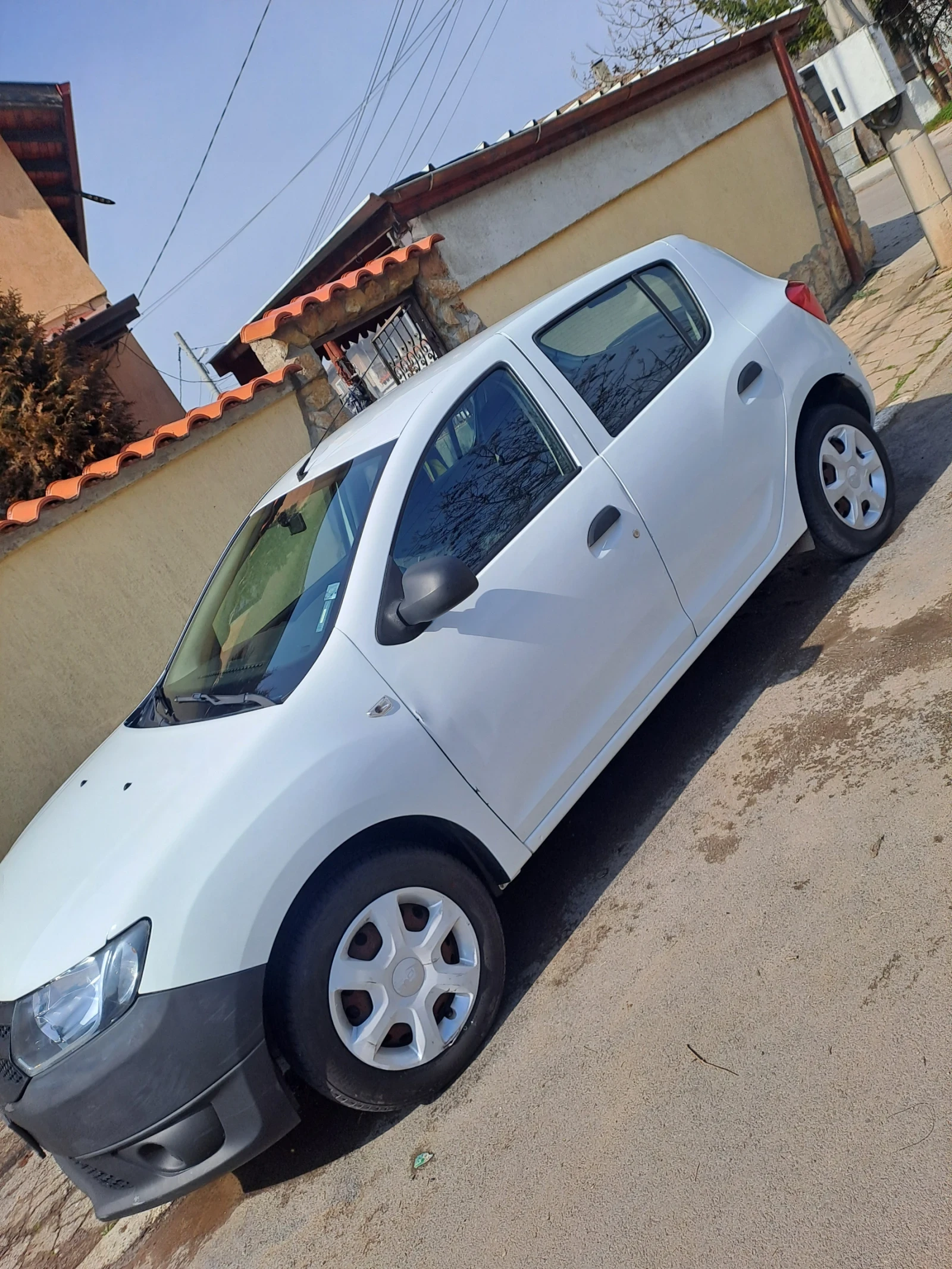 Dacia Sandero, снимка 2 - Автомобили и джипове - 54310560