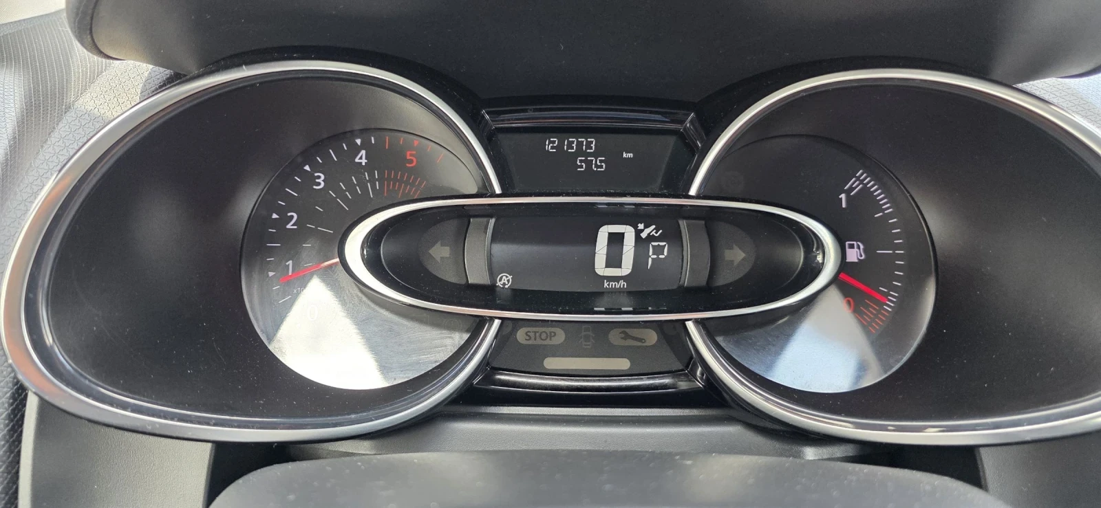Renault Clio 1.5 Dci -Duel-90hp-Automat, снимка 10 - Автомобили и джипове - 54391393