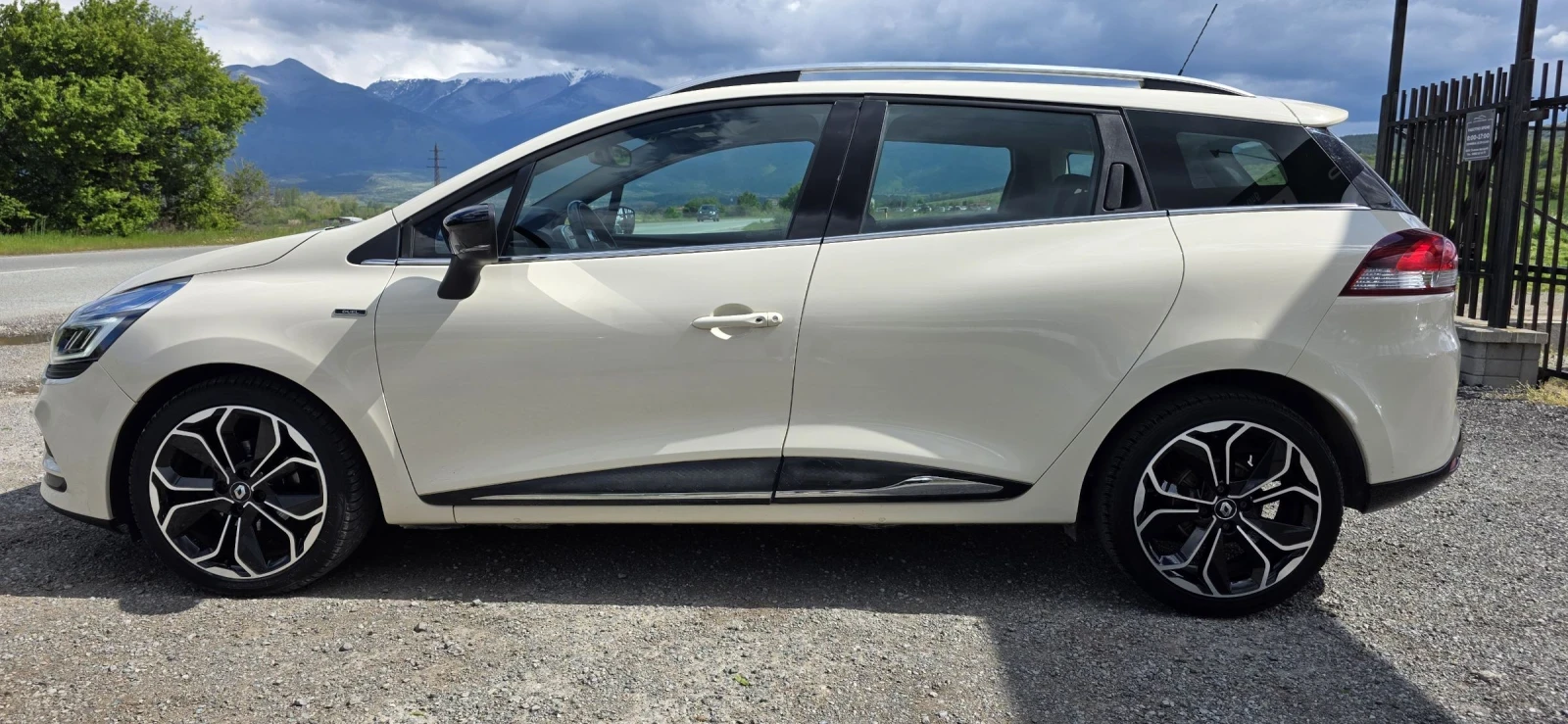 Renault Clio 1.5 Dci -Duel-90hp-Automat, снимка 3 - Автомобили и джипове - 54391393