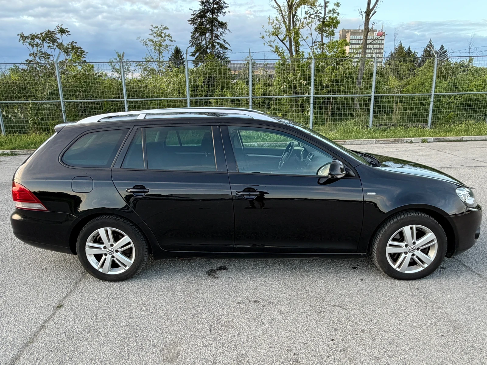 VW Golf 2.0TDI Match, снимка 2 - Автомобили и джипове - 54543761