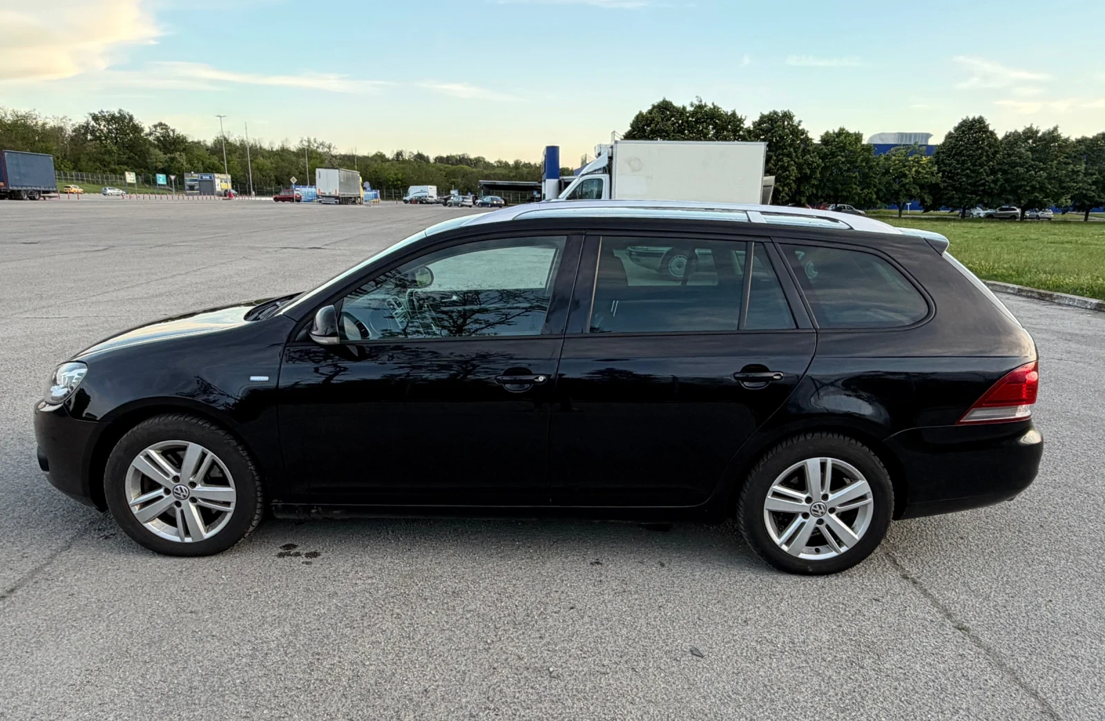 VW Golf 2.0TDI Match, снимка 6 - Автомобили и джипове - 54543761