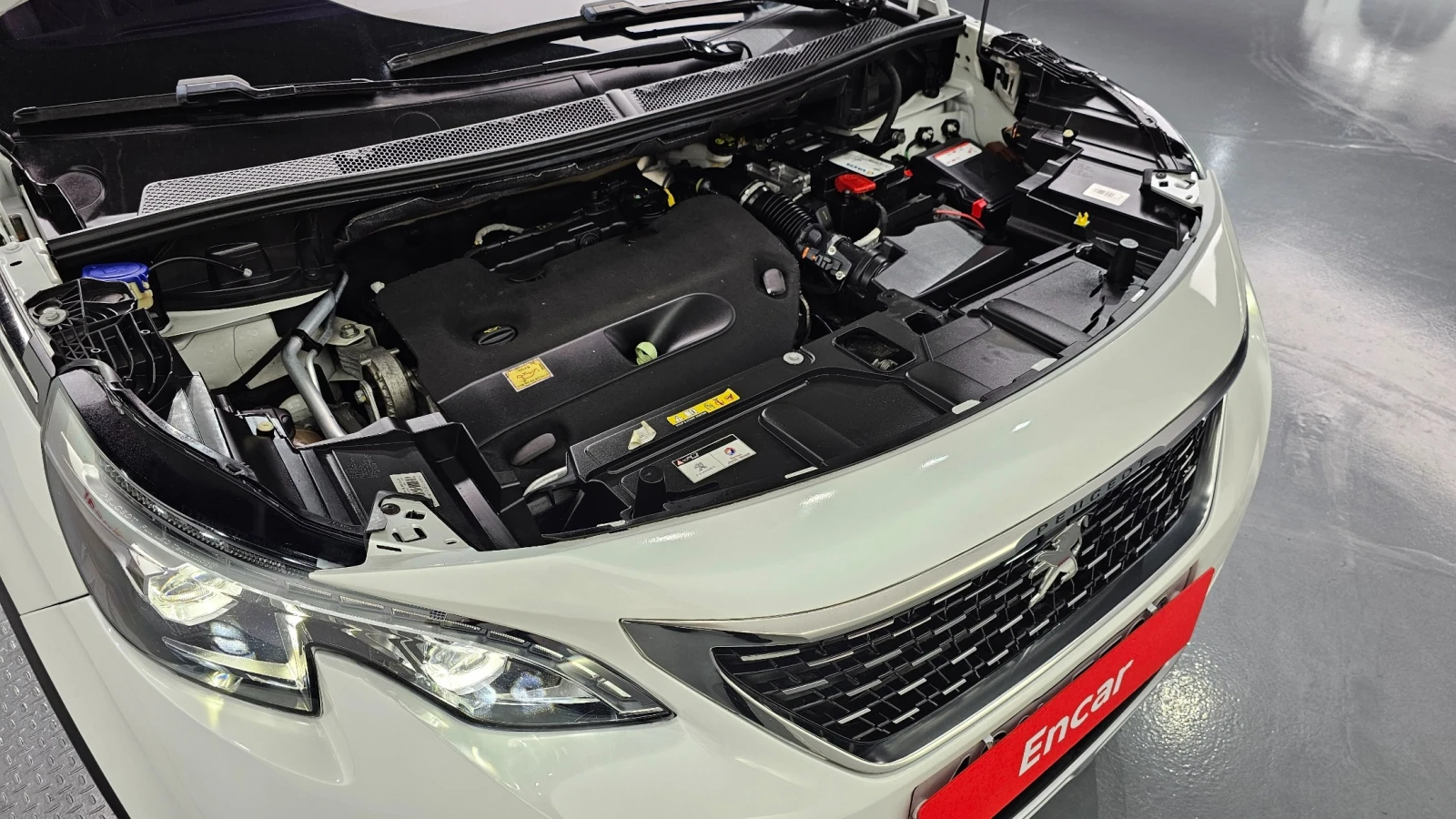 Peugeot 3008 2.0 BlueHDi GT | Адаптивен круиз| Масаж| Панорамa, снимка 12 - Автомобили и джипове - 55046167