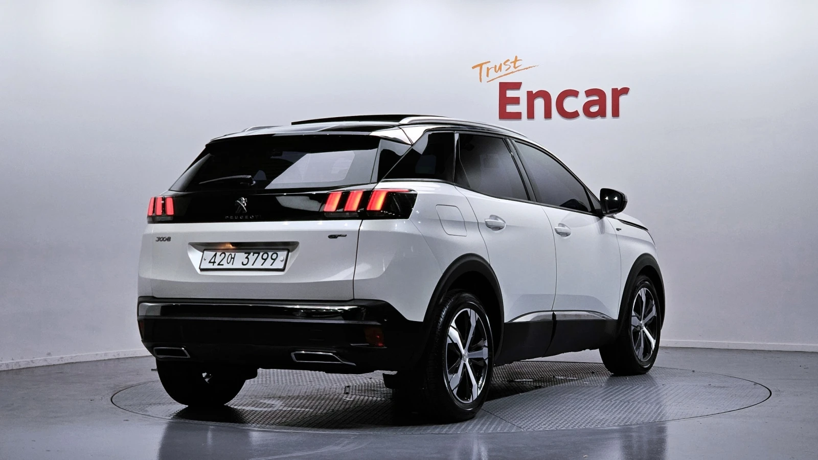 Peugeot 3008 2.0 BlueHDi GT | Адаптивен круиз| Масаж| Панорамa, снимка 2 - Автомобили и джипове - 55046167