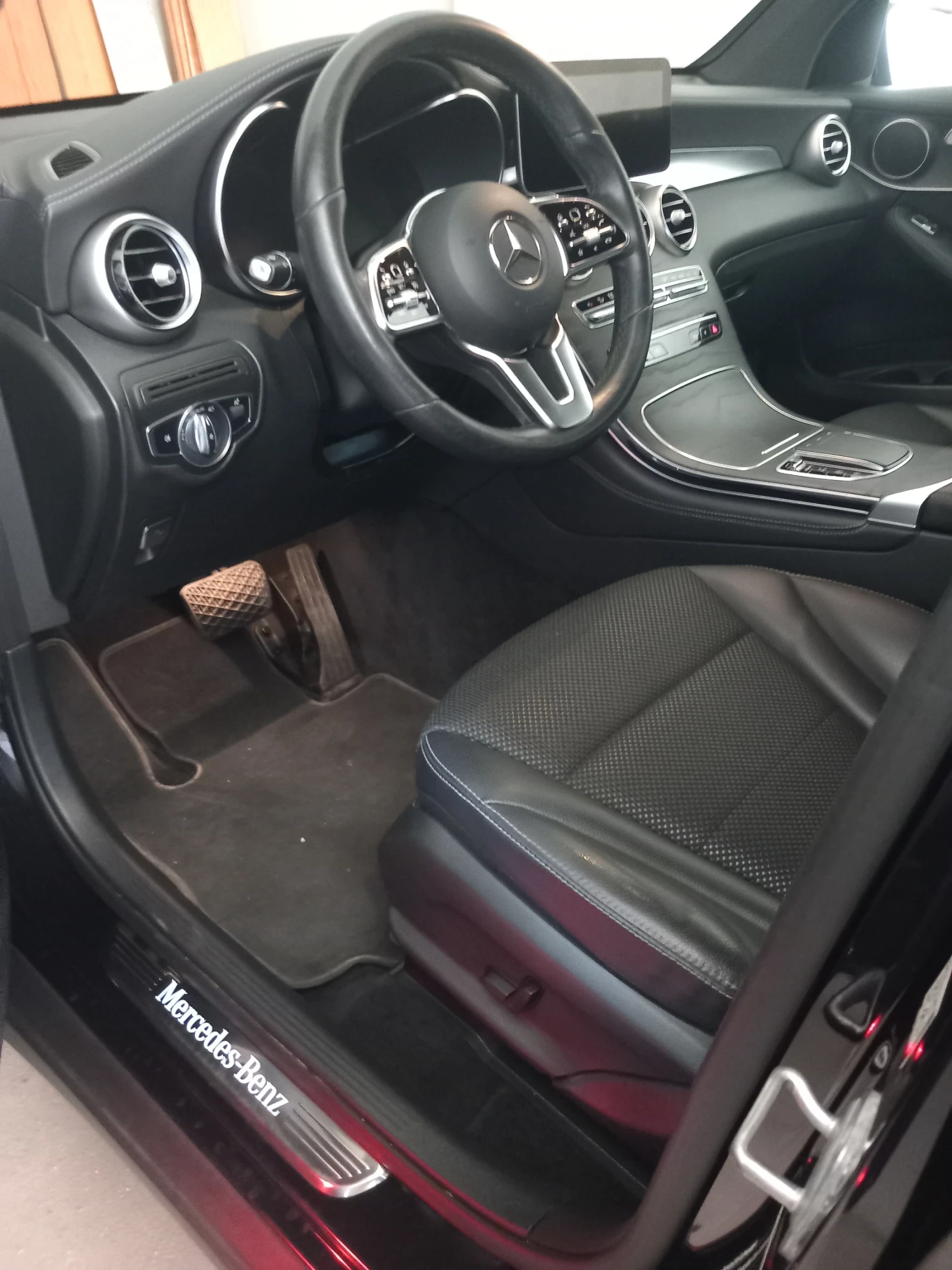 Mercedes-Benz GLC 200, снимка 3 - Автомобили и джипове - 55363939