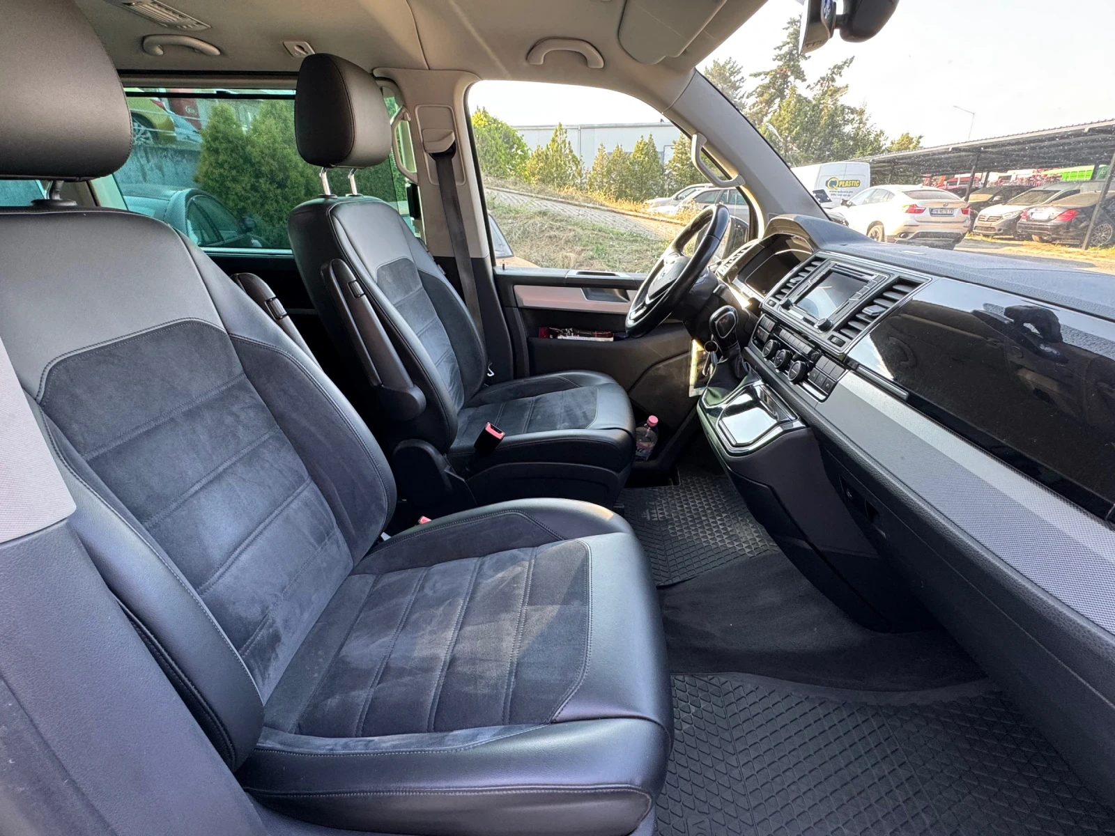 VW Multivan T6 Highline 4Motion, снимка 7 - Автомобили и джипове - 55597973