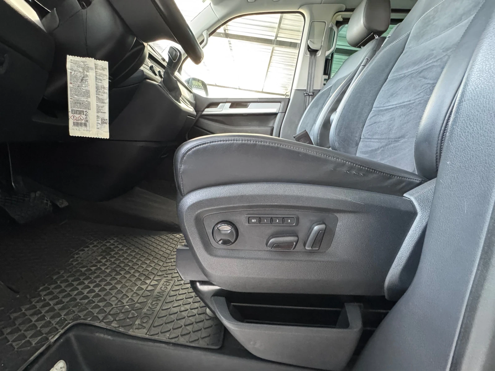 VW Multivan T6 Highline 4Motion, снимка 11 - Автомобили и джипове - 55597973