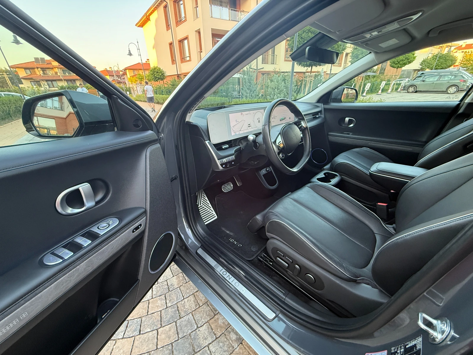Hyundai Ioniq 5 RWD 77 kwh UNIQ, снимка 8 - Автомобили и джипове - 55716958
