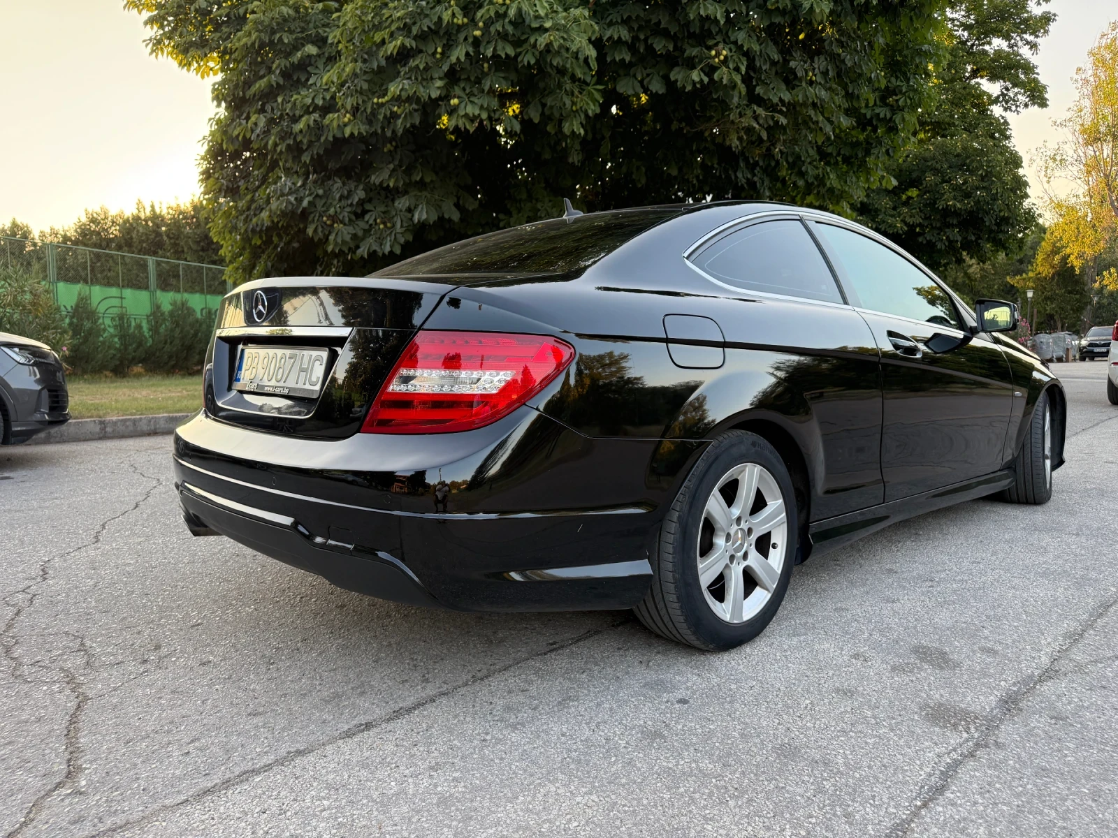 Mercedes-Benz C 220, снимка 6 - Автомобили и джипове - 55729658