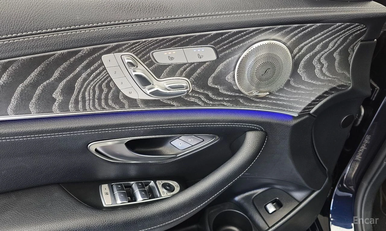 Mercedes-Benz E 350 4MATIC* AMG-LINE* DISTRONIC* 360* ОБДУХ* BURMESTER, снимка 14 - Автомобили и джипове - 55785814