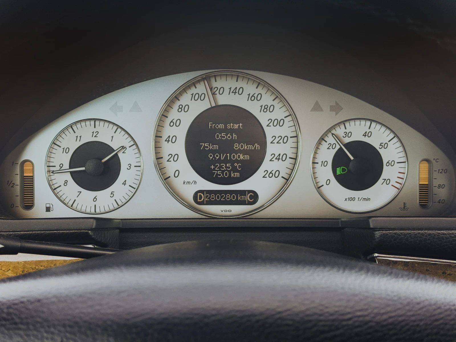 Mercedes-Benz E 280 3.0 V6, снимка 14 - Автомобили и джипове - 56351691