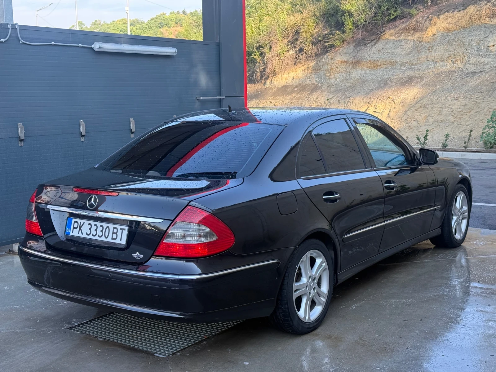 Mercedes-Benz E 280 3.0 V6, снимка 5 - Автомобили и джипове - 55936415