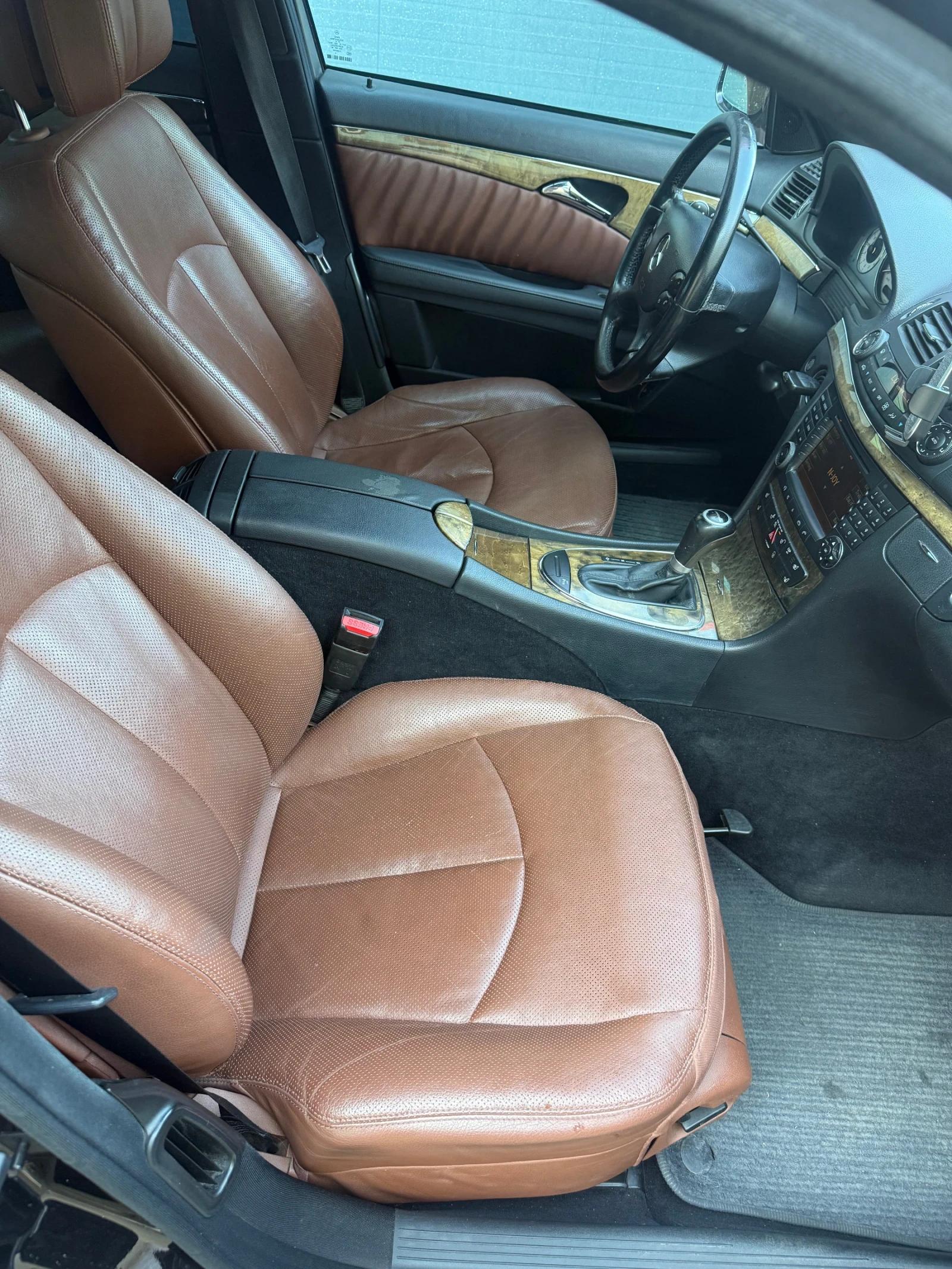 Mercedes-Benz E 280 3.0 V6, снимка 9 - Автомобили и джипове - 55936415