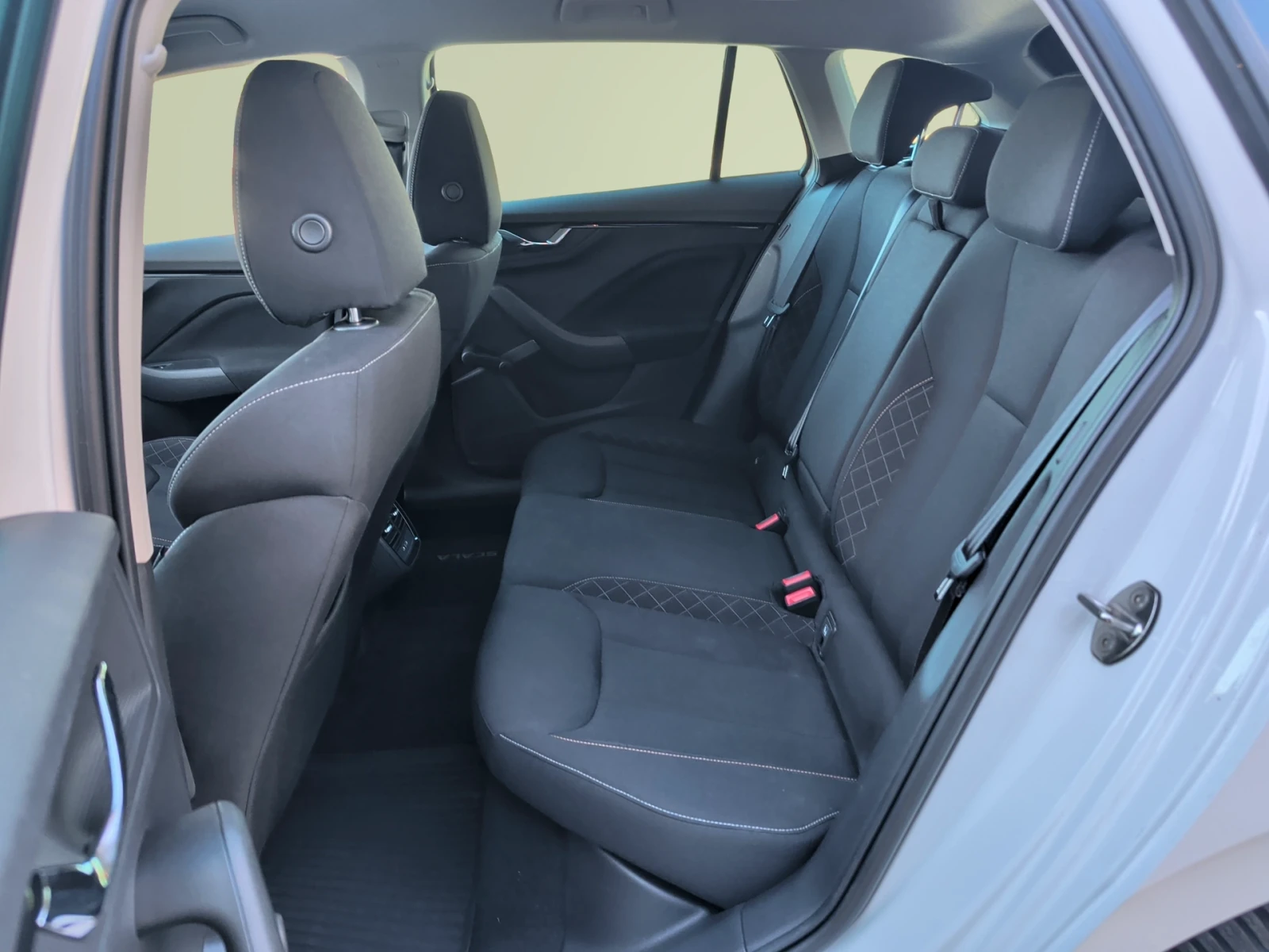Skoda Scala 1.5 TSI/150 k.c./7 DSG | Mobile.bg � ����������� 11