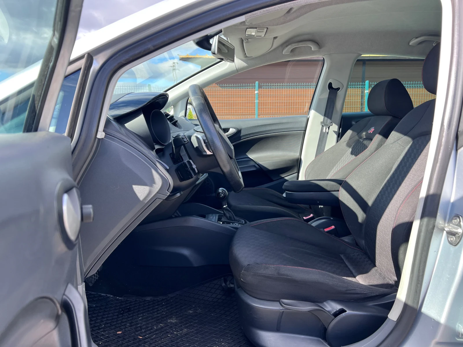 Seat Ibiza 1.4TFSI* FR* , снимка 6 - Автомобили и джипове - 56705981