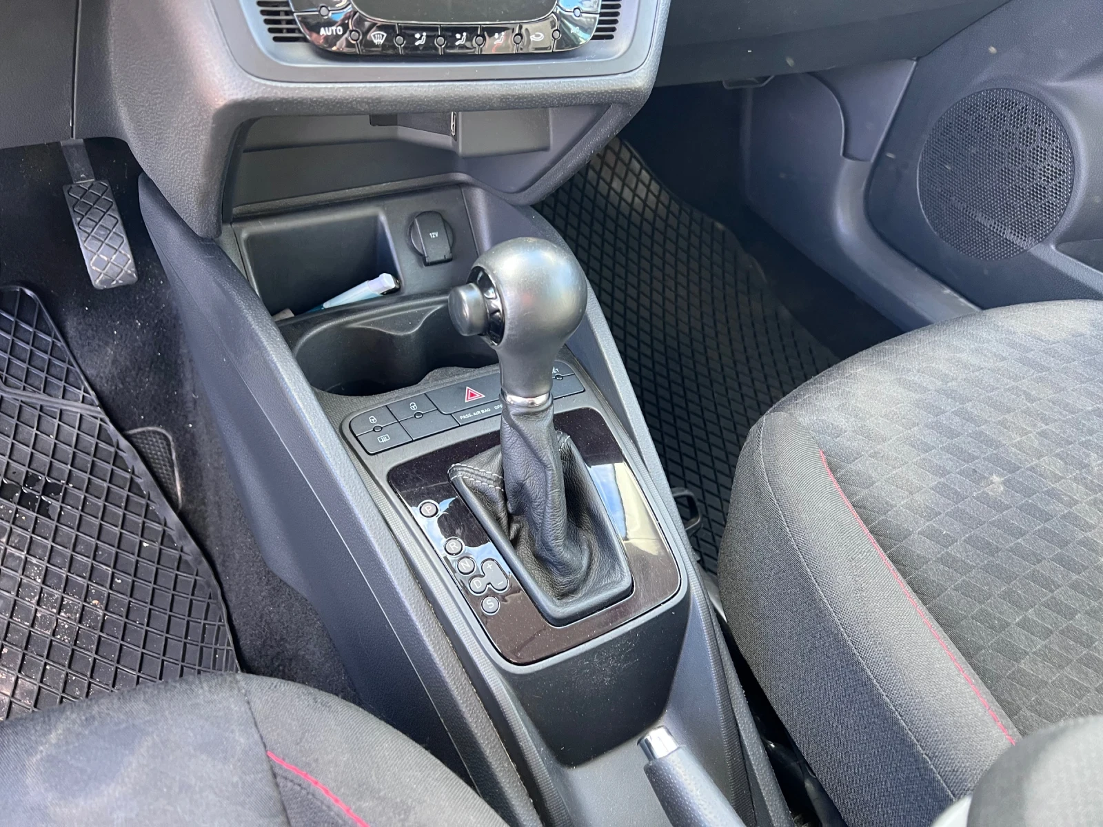 Seat Ibiza 1.4TFSI* FR* , снимка 8 - Автомобили и джипове - 56705981