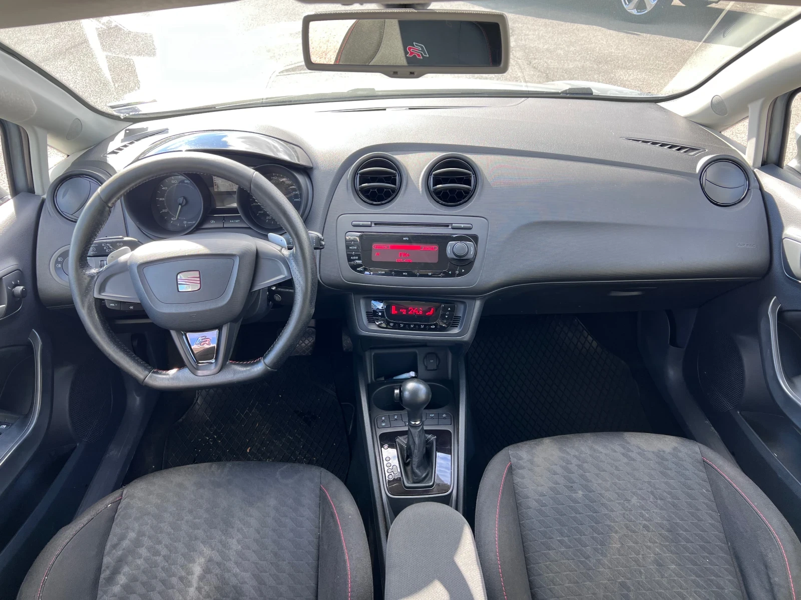 Seat Ibiza 1.4TFSI* FR* , снимка 11 - Автомобили и джипове - 56705981