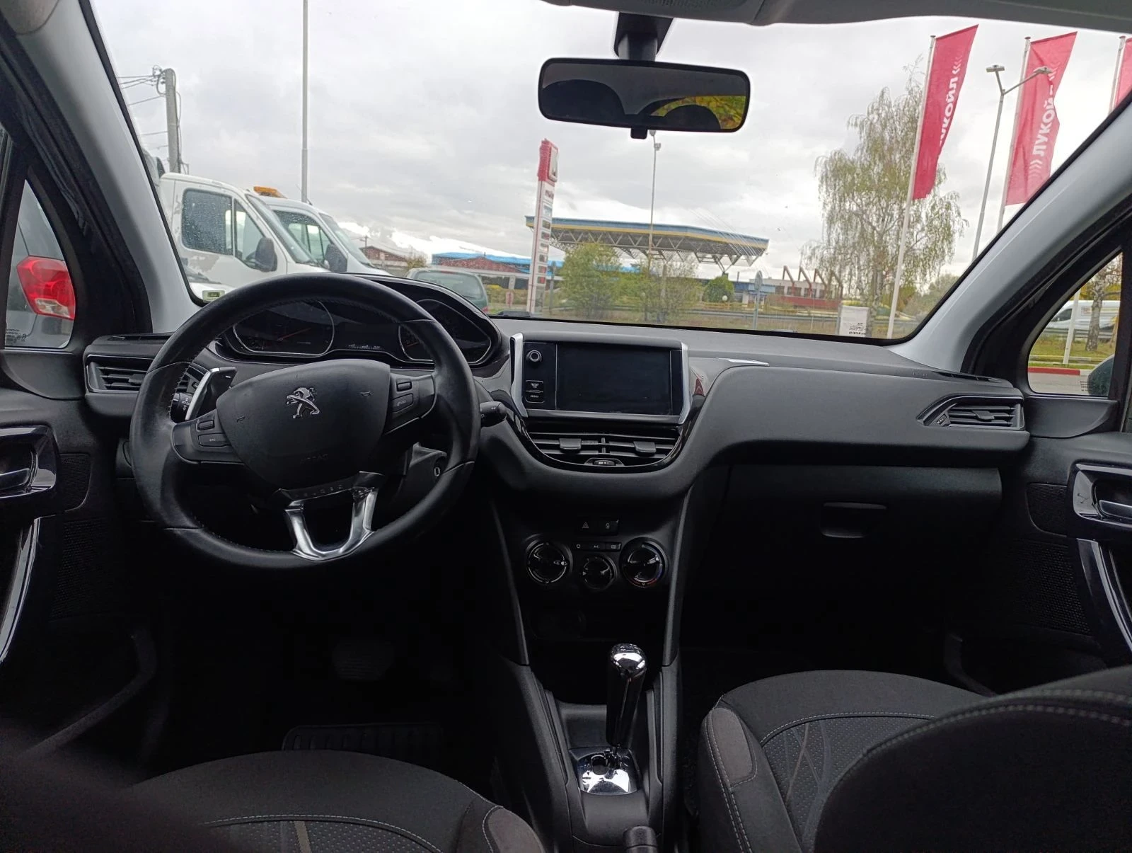 Peugeot 208 Автоматик ГАЗ, снимка 7 - Автомобили и джипове - 56717456