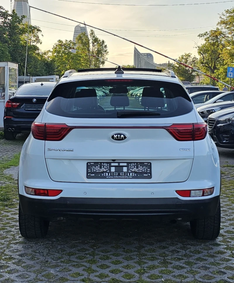 Kia Sportage 2.0 CRDI AWD 185к.с. Platinum JBL Камера KeylessGo, снимка 4 - Автомобили и джипове - 49213050
