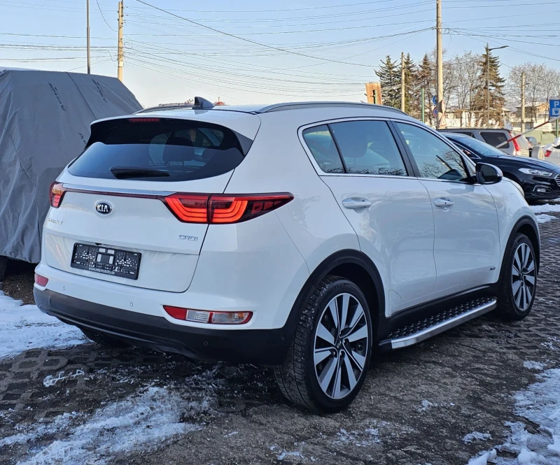 Kia Sportage 2.0 CRDI AWD 185к.с. Platinum JBL Камера KeylessGo, снимка 5 - Автомобили и джипове - 49213050