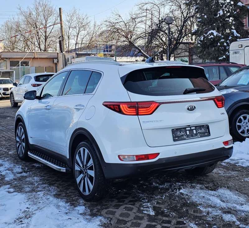 Kia Sportage 2.0 CRDI AWD 185к.с. Platinum JBL Камера KeylessGo, снимка 3 - Автомобили и джипове - 49213050