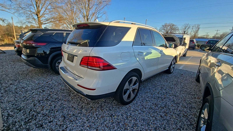 Mercedes-Benz GLE 350 4MATIC, снимка 3 - Автомобили и джипове - 49503850