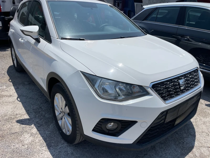 Seat Arona 1.6 TDI 95 CV XCELLENCE, снимка 2 - Автомобили и джипове - 50752556