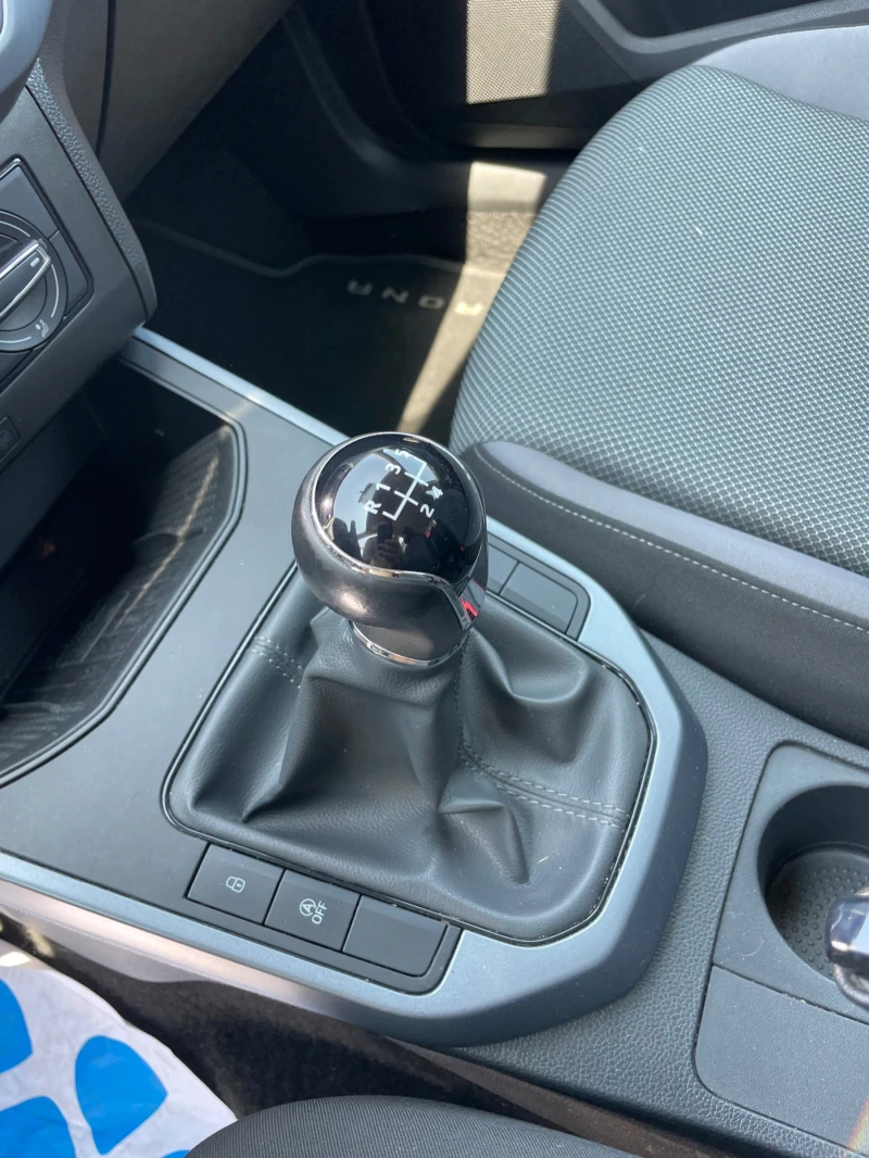 Seat Arona 1.6 TDI 95 CV XCELLENCE, снимка 13 - Автомобили и джипове - 50752556