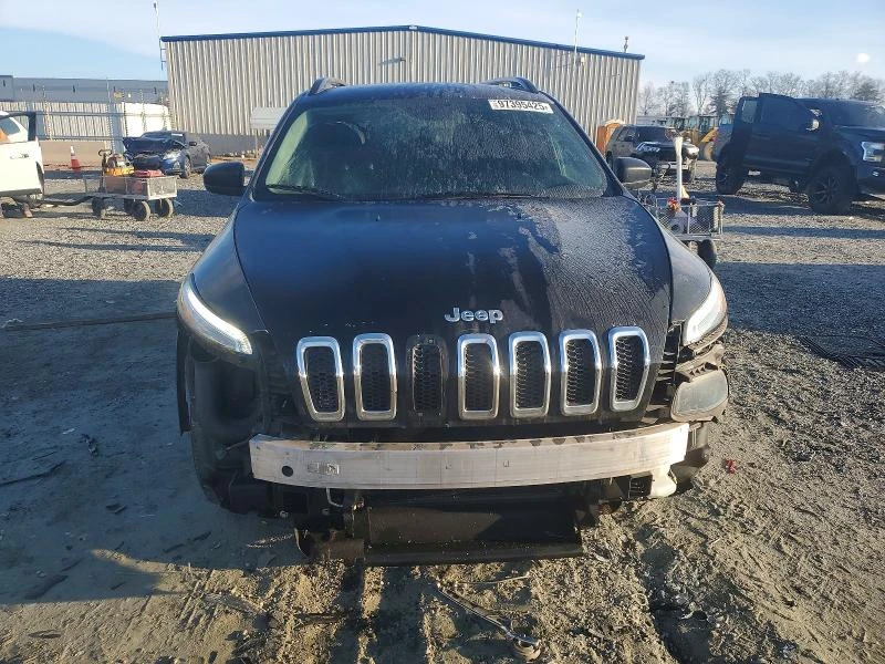 Jeep Cherokee 3.2L 6 Front-wheel Drive, снимка 10 - Автомобили и джипове - 53638175