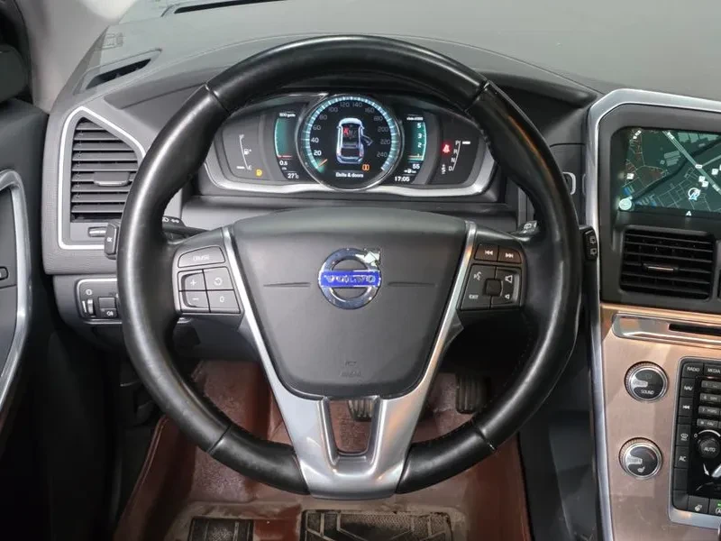 Volvo XC60 D3, снимка 13 - Автомобили и джипове - 55562377