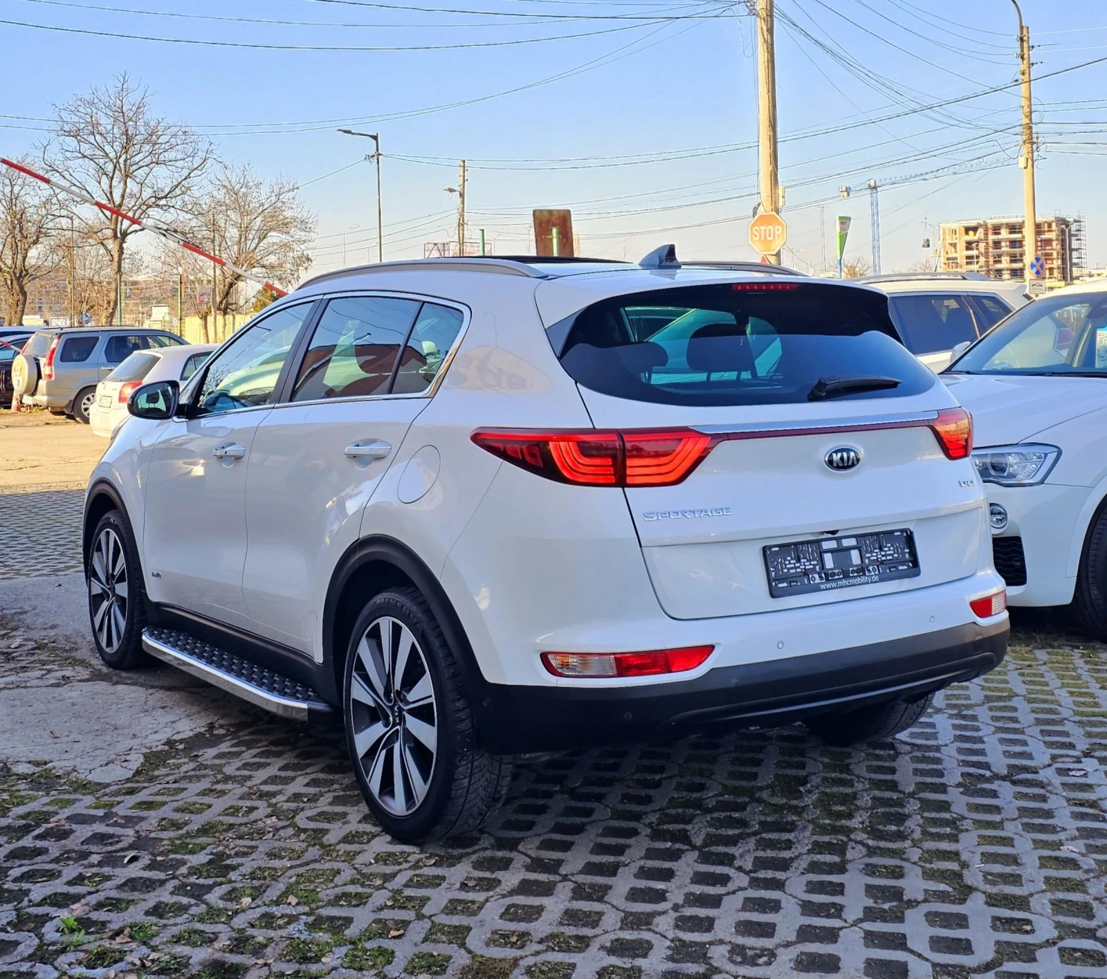 Kia Sportage 2.0 CRDI AWD 185к.с. Platinum JBL Камера KeylessGo - изображение 3