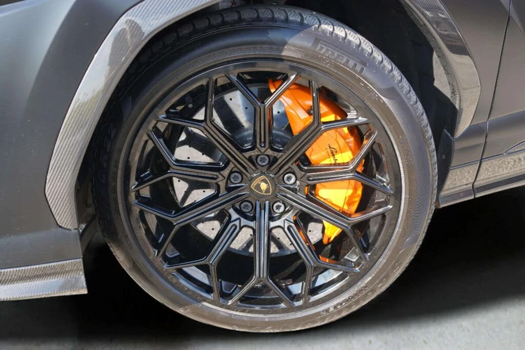 Lamborghini Urus * AWD* AвтоКредит* (ЦЕНА ДО БГ) - изображение 7